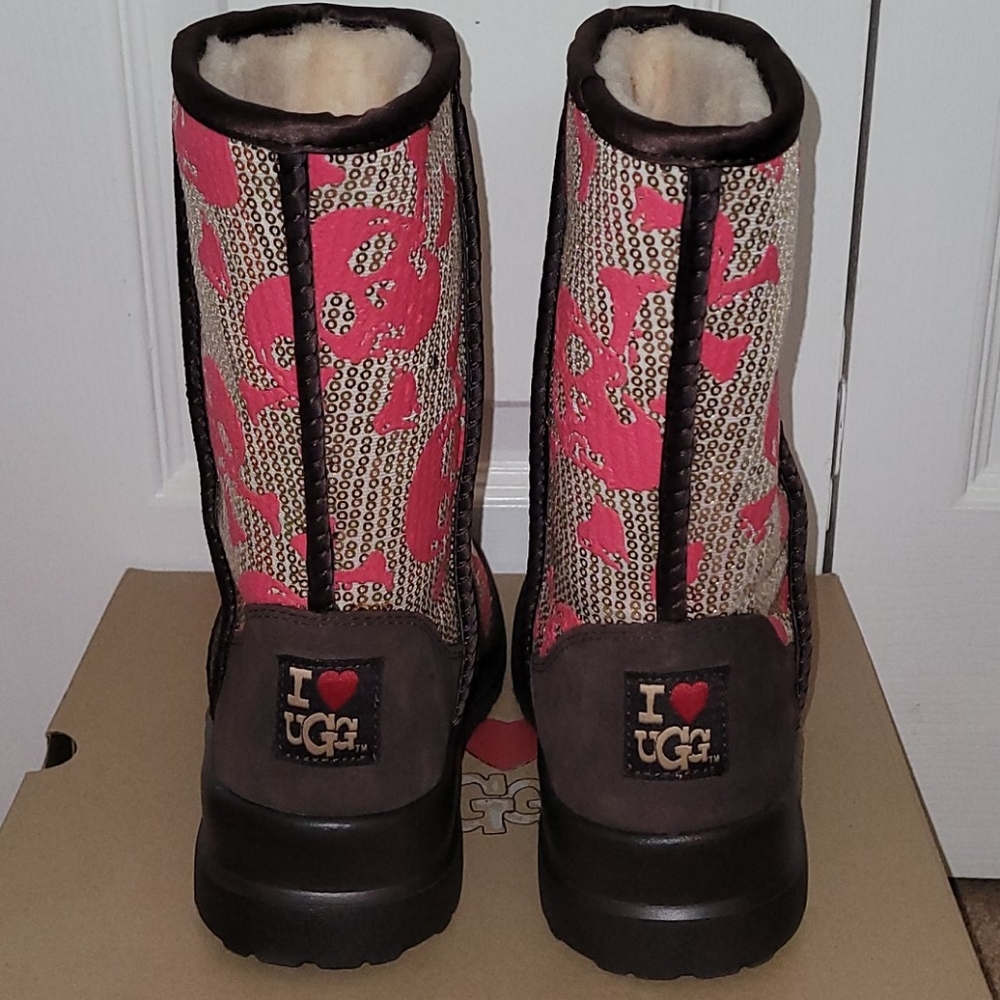 🎉💜HP💜🎉I❤UGG W I Heart Kisses Short 5 - Picture 2 of 12